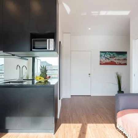 Sunny Bright Flat W Balcony - Ace Location Apartment *