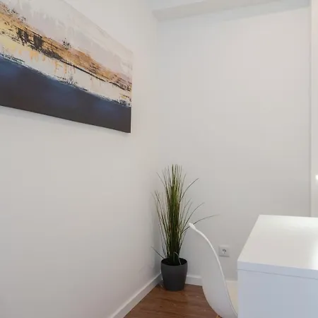 Sunny Bright Flat W Balcony - Ace Location Appartement *