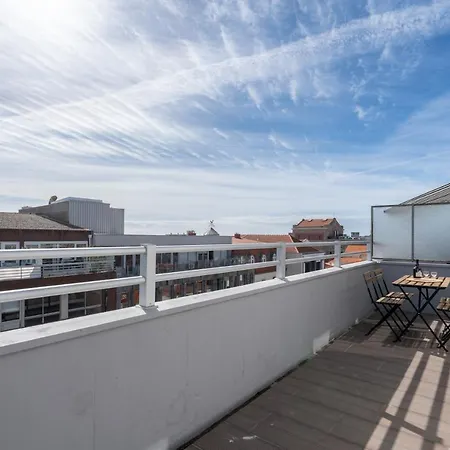 Sunny Bright Flat W Balcony - Ace Location * Oporto