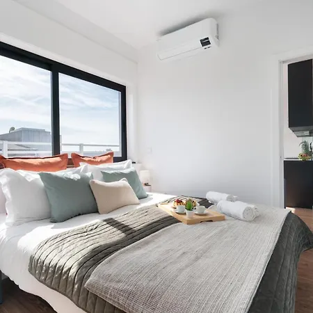 Sunny Bright Flat W Balcony - Ace Location Appartement